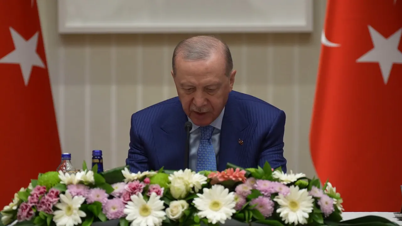 Beştepe'de 1 Mayıs buluşması! Cumhurbaşkanı Erdoğan: İşçinin aleyhine adım atmayız