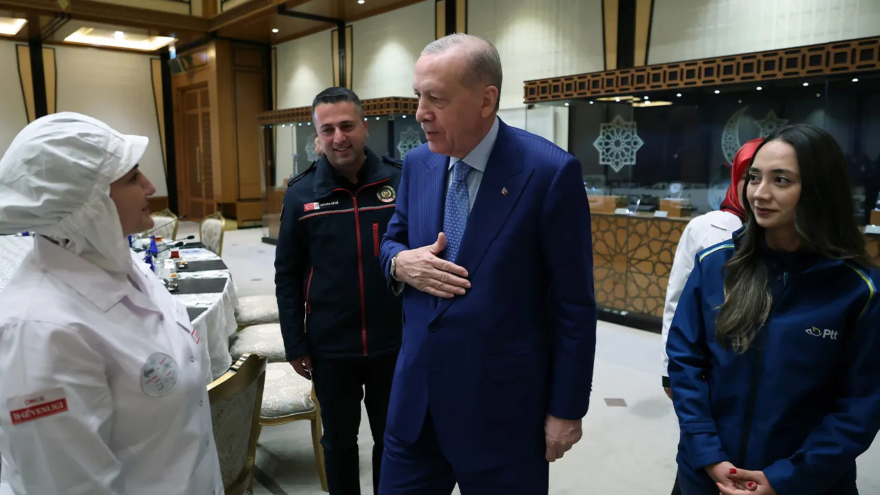 Beştepe'de 1 Mayıs buluşması! Cumhurbaşkanı Erdoğan: İşçinin aleyhine adım atmayız