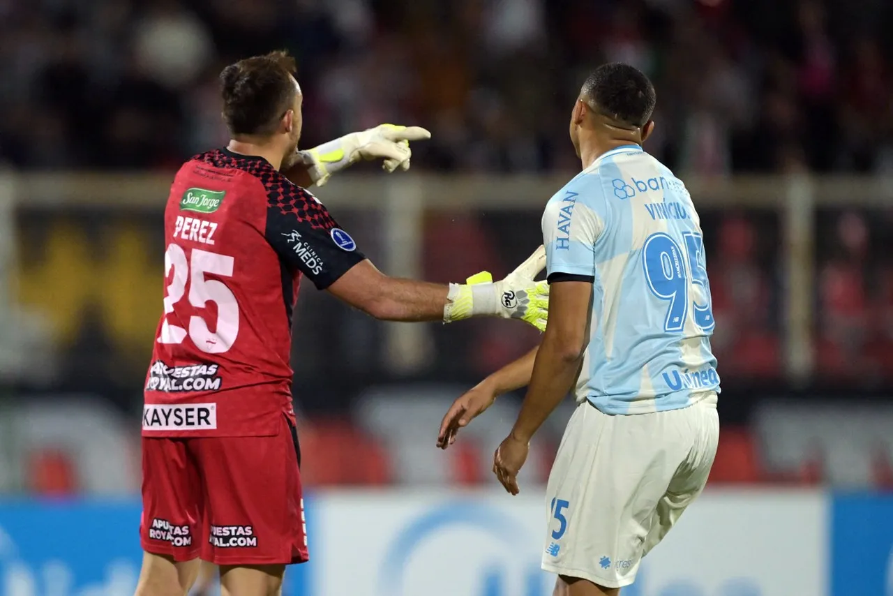 Palestino kalecisi Sebastian Perez