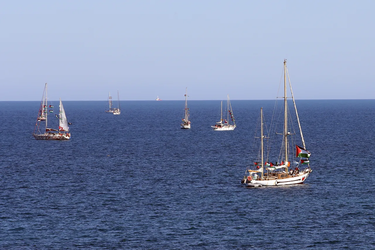 İsrail, Sumud Filosuna müdahaleye başladı