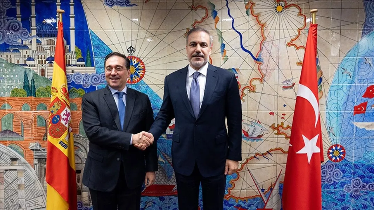 Dışişleri Bakanı Hakan Fidan ile İspanya Dışişleri Bakanı Jose Manuel Albares Bueno, İsrail'in Küresel Sumud Filosu'na yönelik yasa dışı müdahalesinin uluslararası hukukun ihlali olduğunu vurguladı.