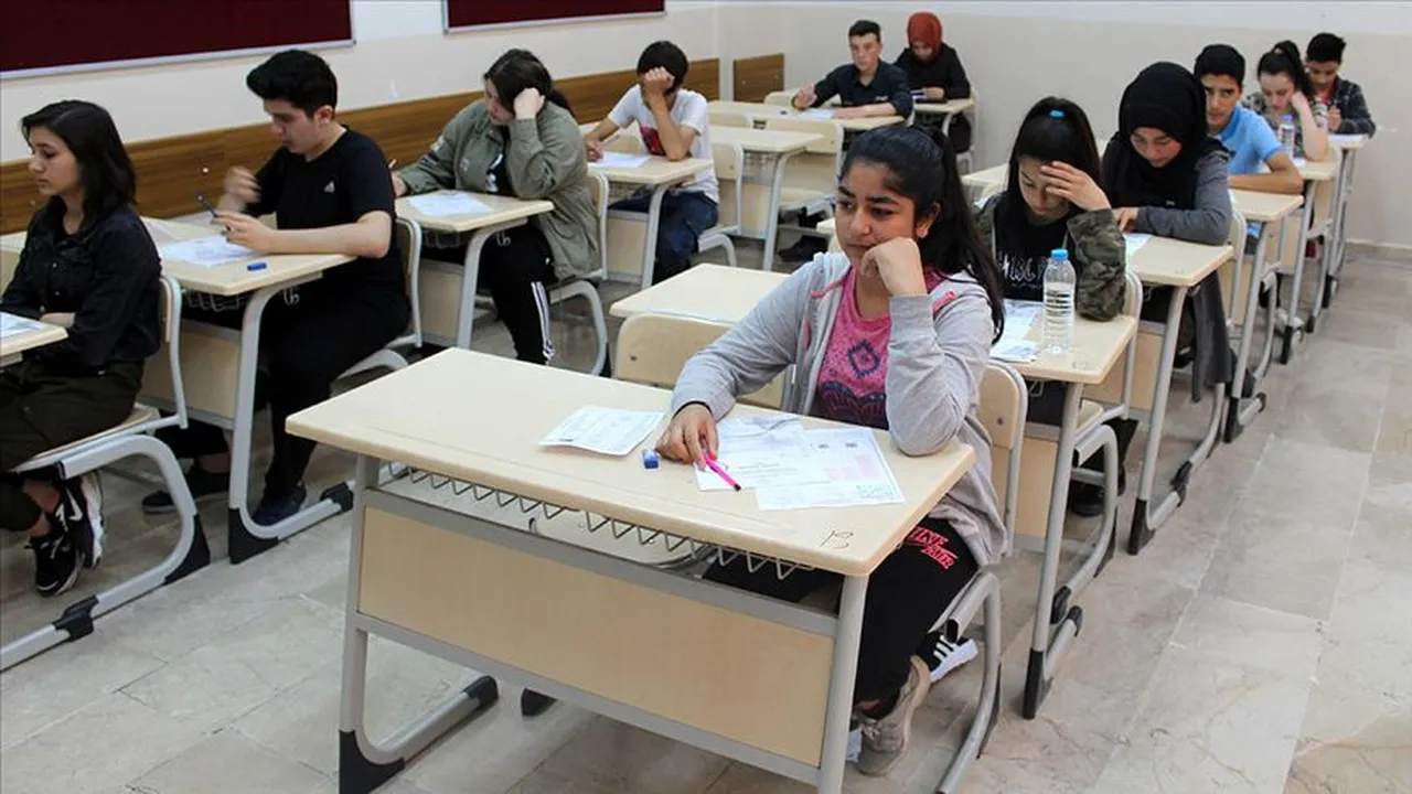 LGS’de bir ilk! Özel ihtiyaçlı öğrencilere 4 destek birden! Okuyucu ve kodlayıcılar eşlik edecek