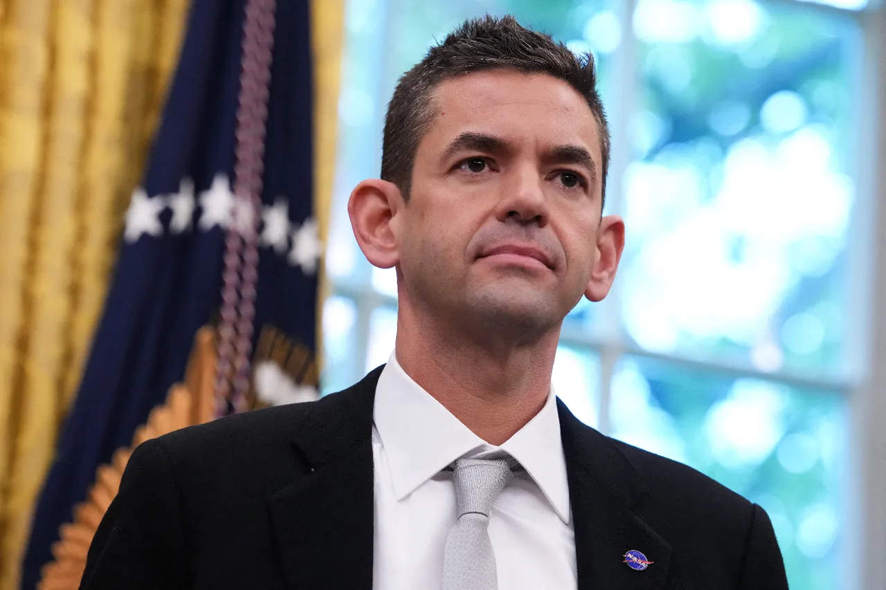 Oval Ofis’te çok konuşulacak diyalog! Trump bu kez NASA yöneticisinin kulaklarını hedef aldı