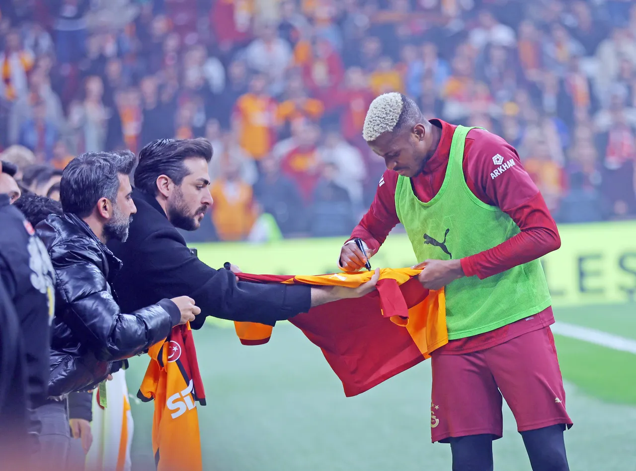 Sarı-kırmızı halı! G.Saray kulübünde herkes 'mutlu son yürüyüşüne' yabancı değil