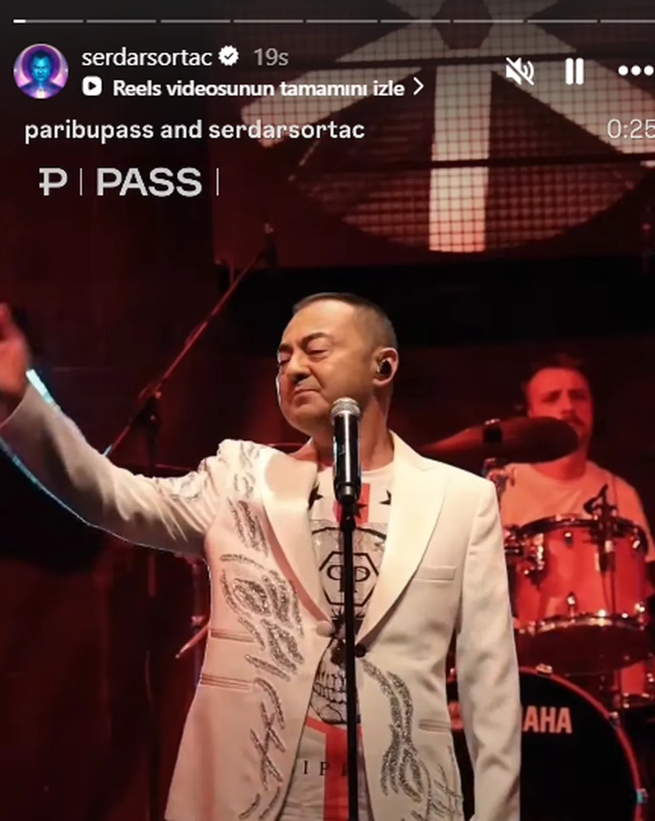 Serdar Ortaç öldü iddiaları gündem oldu! Sosyal medyadan cevap niteliğinde paylaşımlar geldi