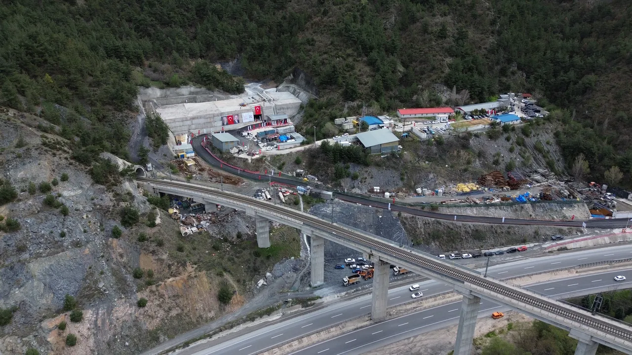 5 bin 587 metrelik kritik tünel! Proje bittiğinde mesafe 9 dakikada katedilecek