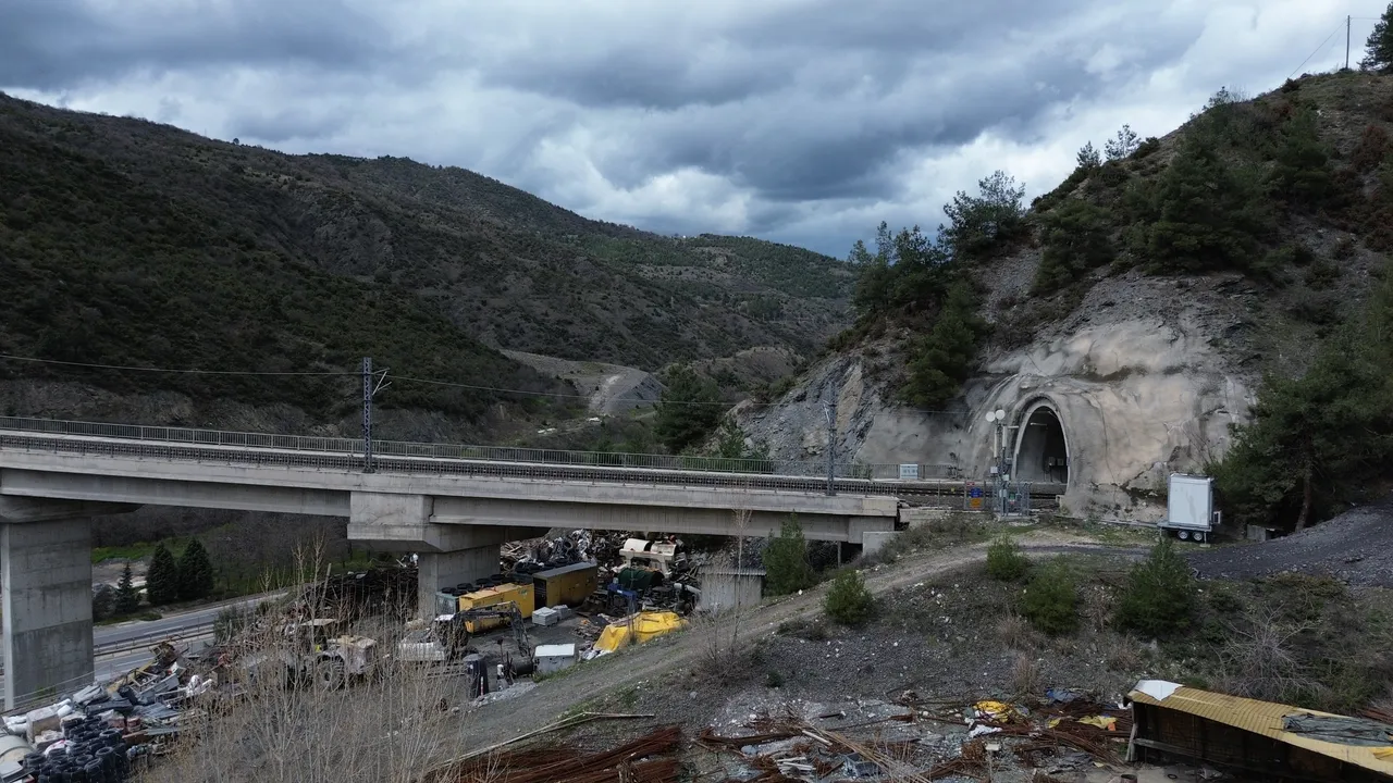 5 bin 587 metrelik kritik tünel! Proje bittiğinde mesafe 9 dakikada katedilecek