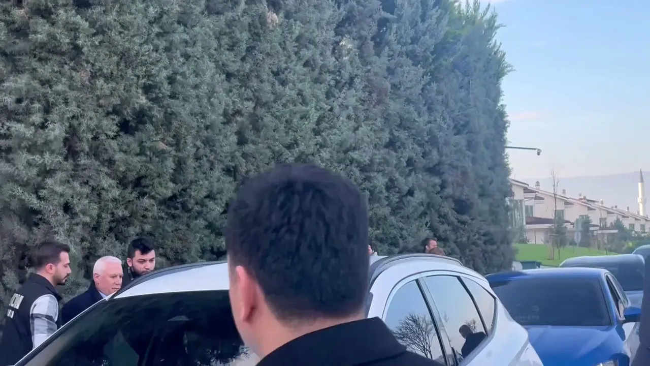 Bursa Büyükşehir Belediye Başkanı Mustafa Bozbey görevden uzaklaştırıldı