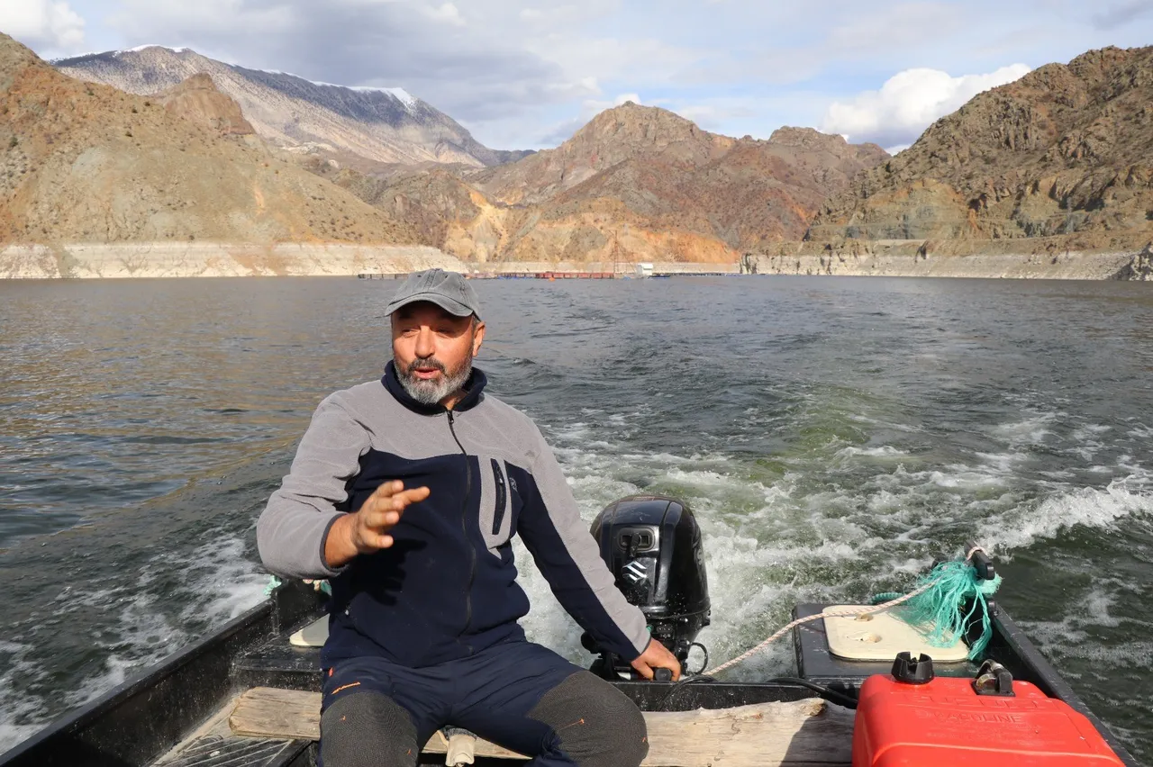 Denizi olmayan kentimizde yılda 300 ton balık üretiyorlar