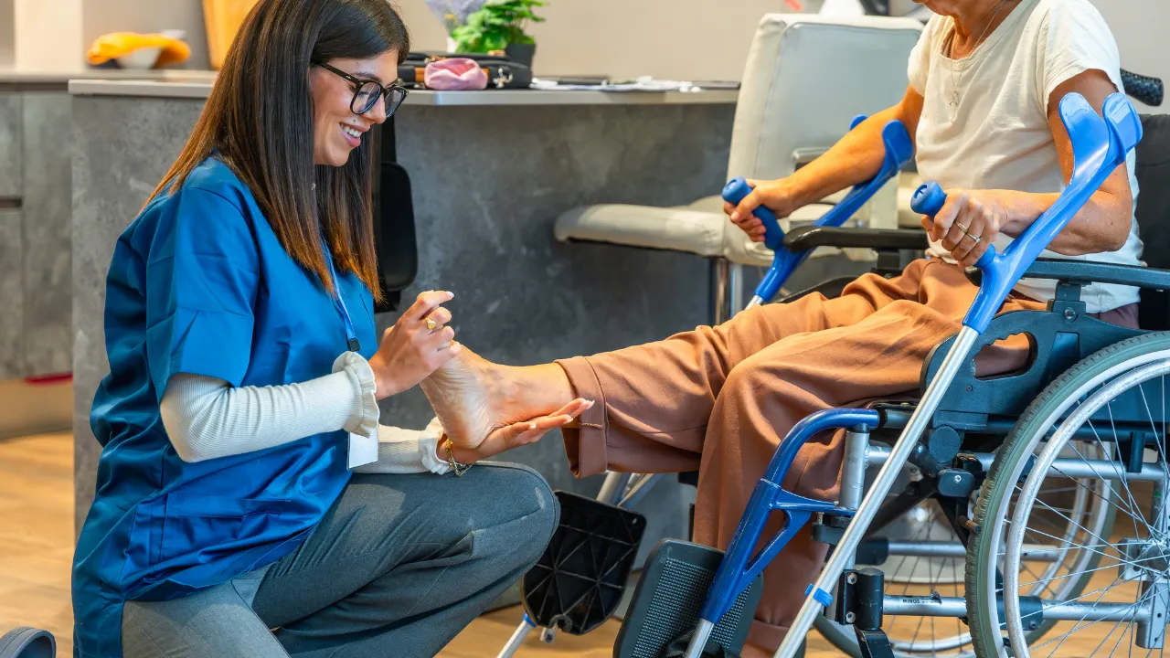 Evinde bayıldı, 2 gün sonra bulundu! Uyandığına hayatının şokunu yaşadı