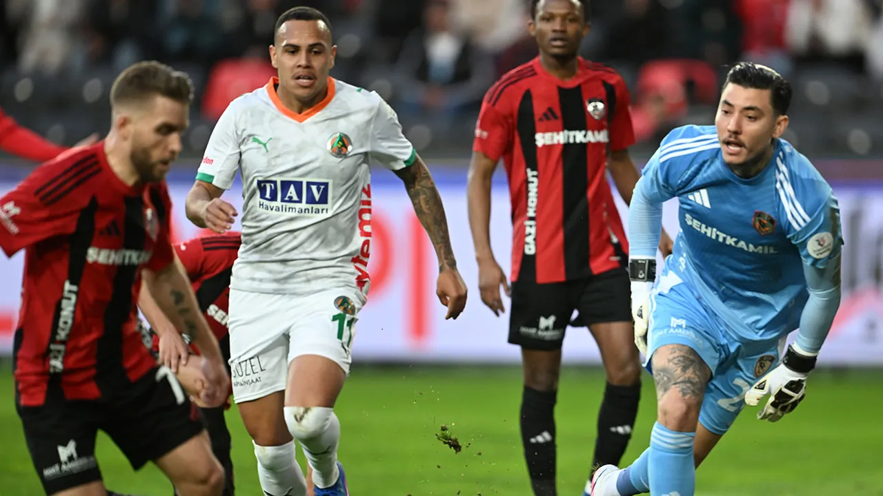 Gaziantep FK ile Alanyaspor puanları paylaştı