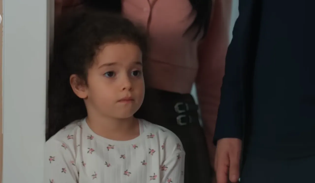 Güller ve Günahlar'ın Kader'i Yade Arayıcı kimdir?