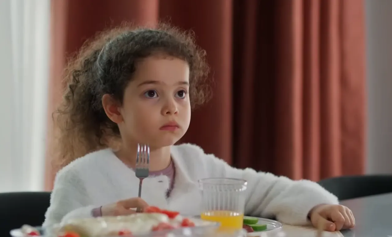 Güller ve Günahların Kaderi Yade Arayıcı kimdir?