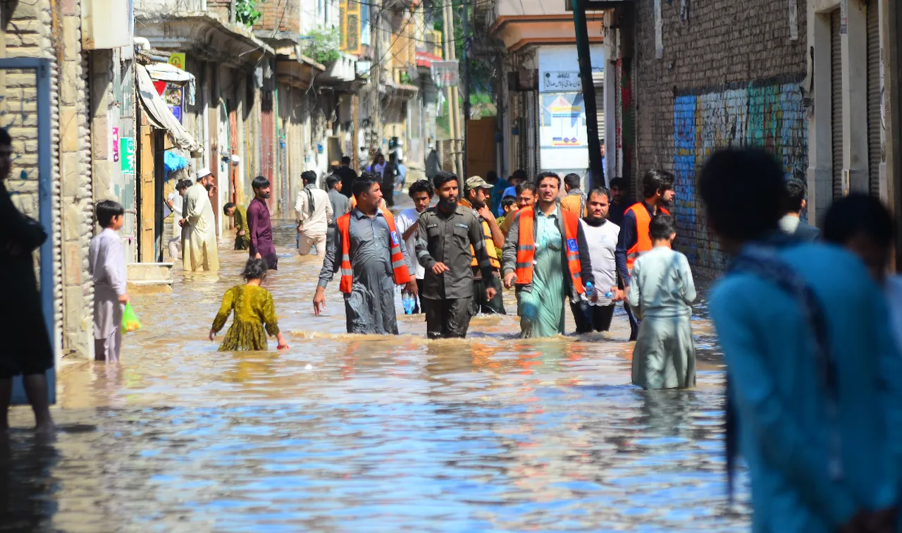 Pakistan'da sel felaketi büyüyor! Can kaybı 68'e yükseldi