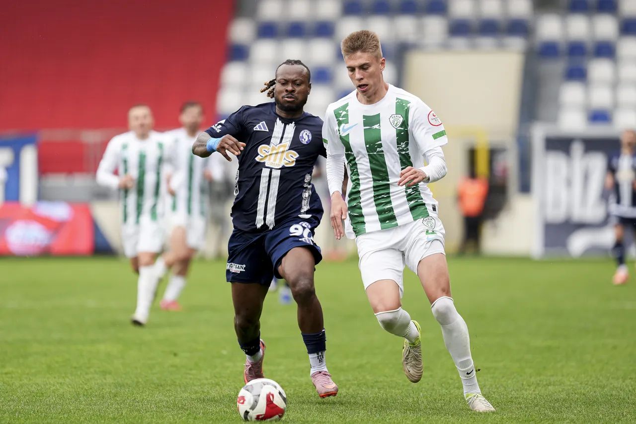 Emeka Eze - Aleksandr Martynov