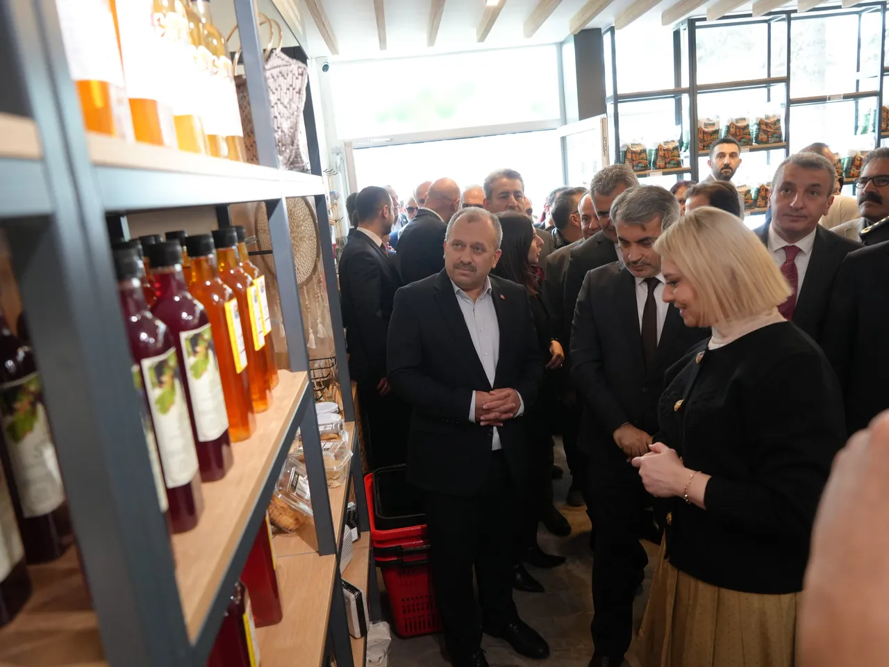 Türkiyenin ilk ekolojik marketi açıldı! Tüm Türkiyeye yayılacak