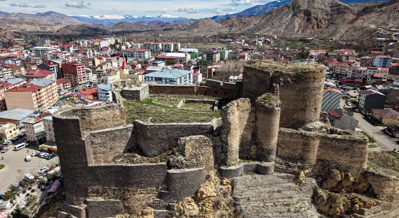 Urartu mirası şaha kalkıyor: Erzurum Oltu Kalesi’nde büyük restorasyon başlıyor