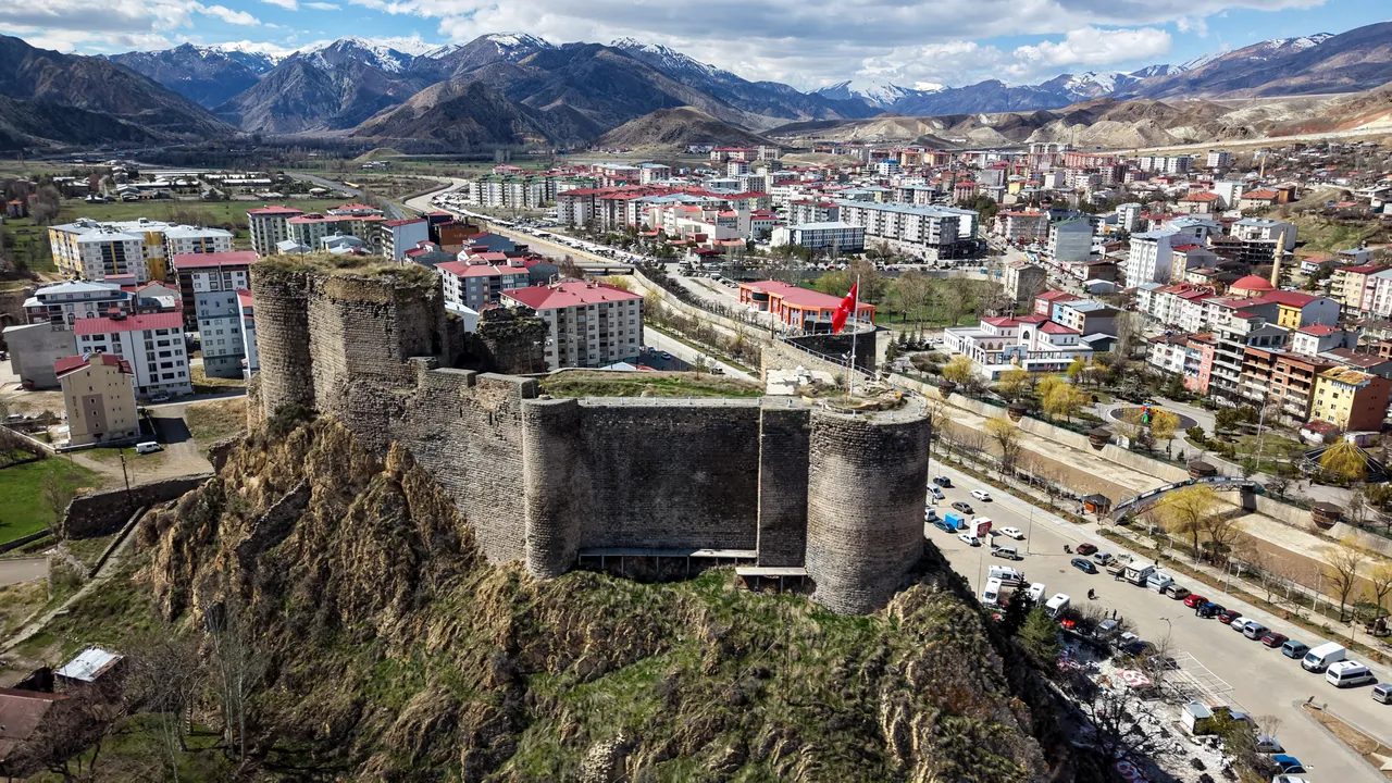 Urartu mirası şaha kalkıyor: Erzurum Oltu Kalesi’nde büyük restorasyon başlıyor