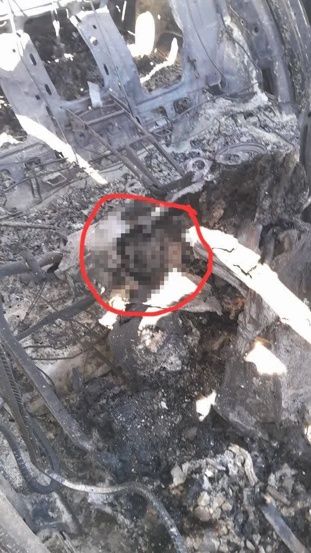 ABD askerine ait kafatası iddiası! İran, uçak enkazından görüntü paylaştı