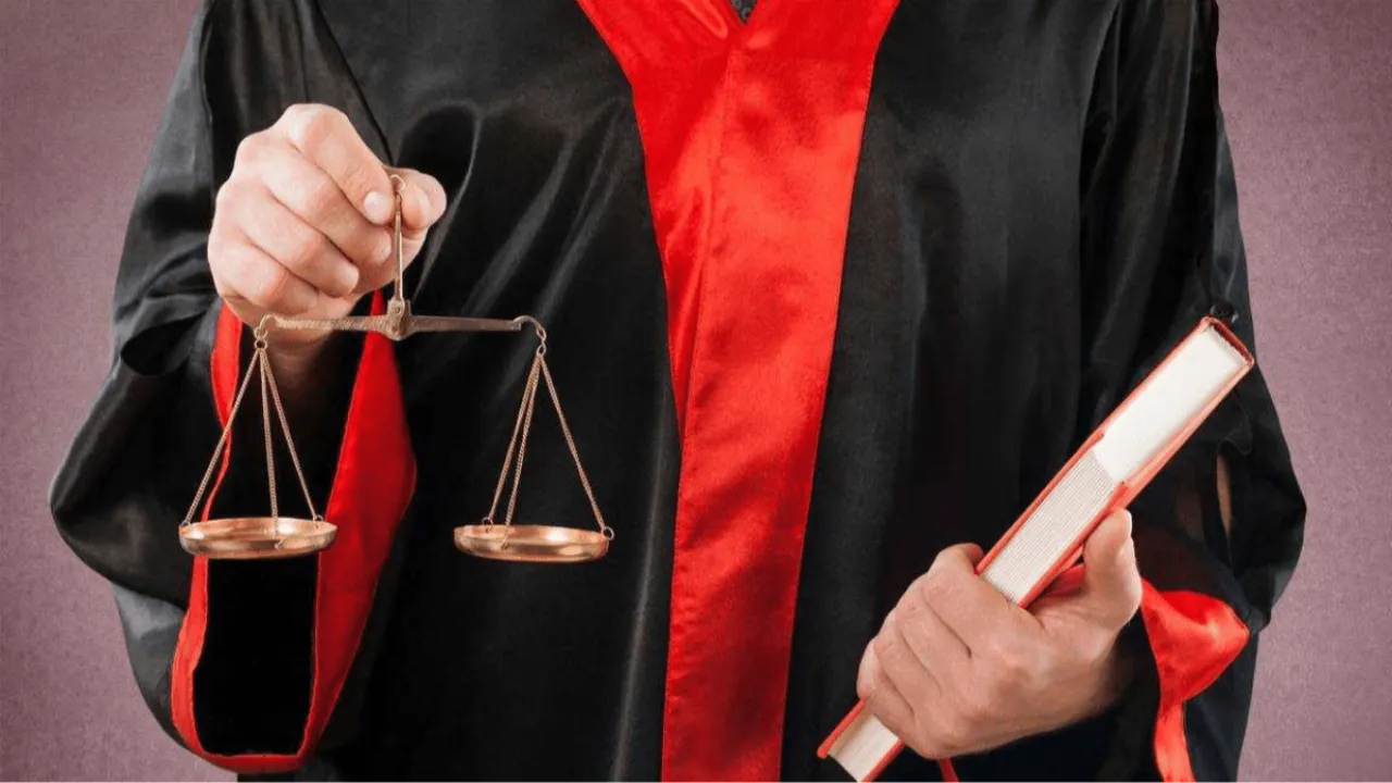 Avukatlar günü mesajı 2026: 5 Nisan Dünya Avukatlar Günü için kısa, uzun, anlamlı mesajlar