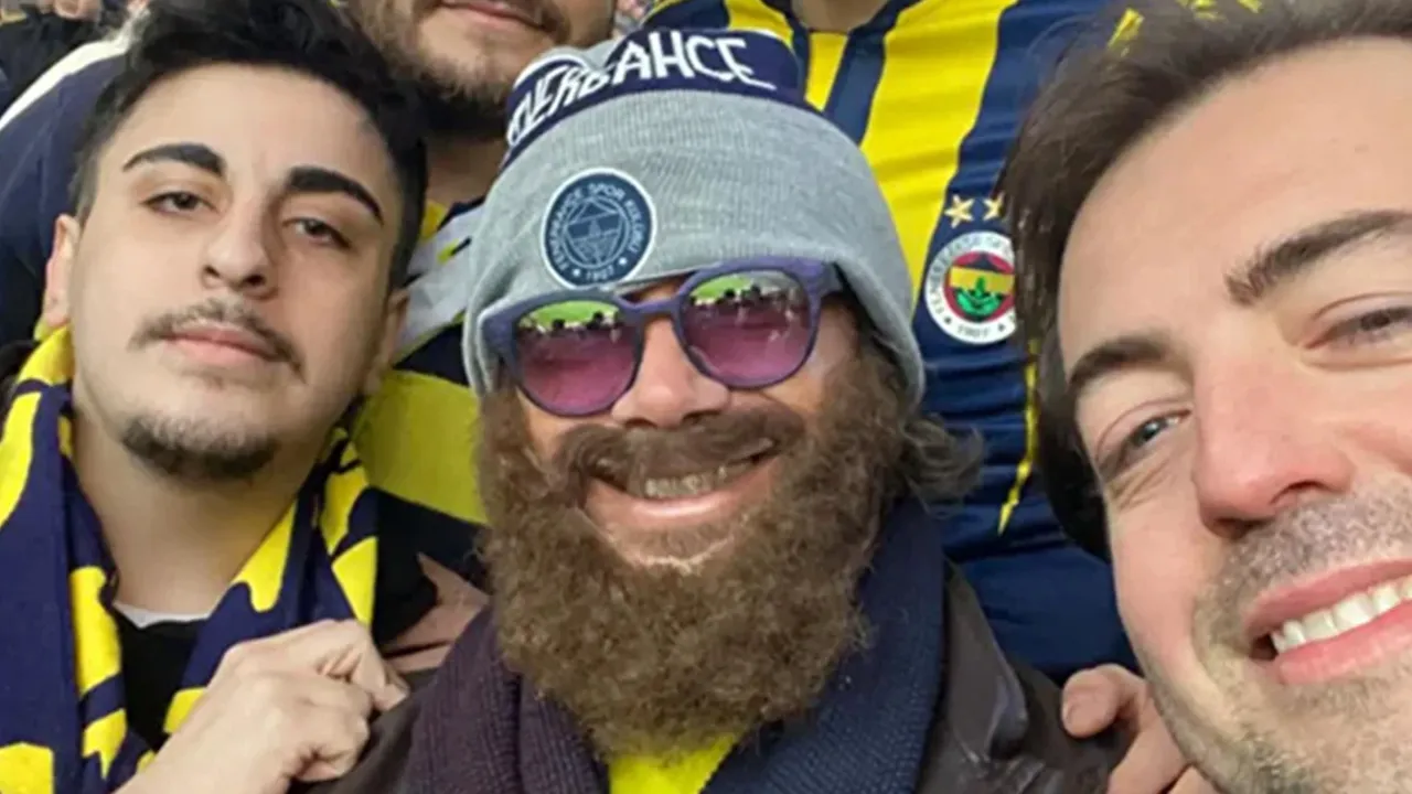 Fenerbahçe efsanesi tribünde! 2020'yi tekrarladı, kamufle olup taraftarın içine karıştı