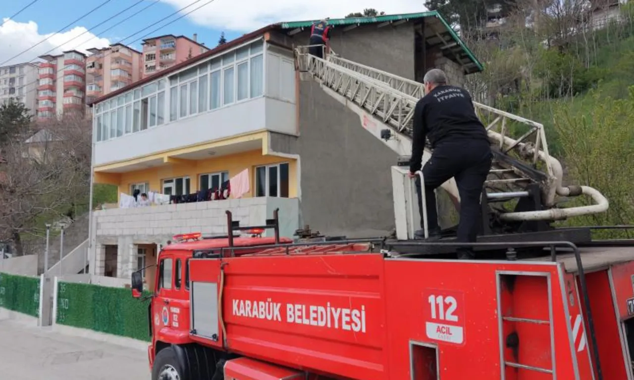 Kendisini ‘mesih’ ilan etti! Evinin duvarlarındaki yazılar ekipleri harekete geçirdi