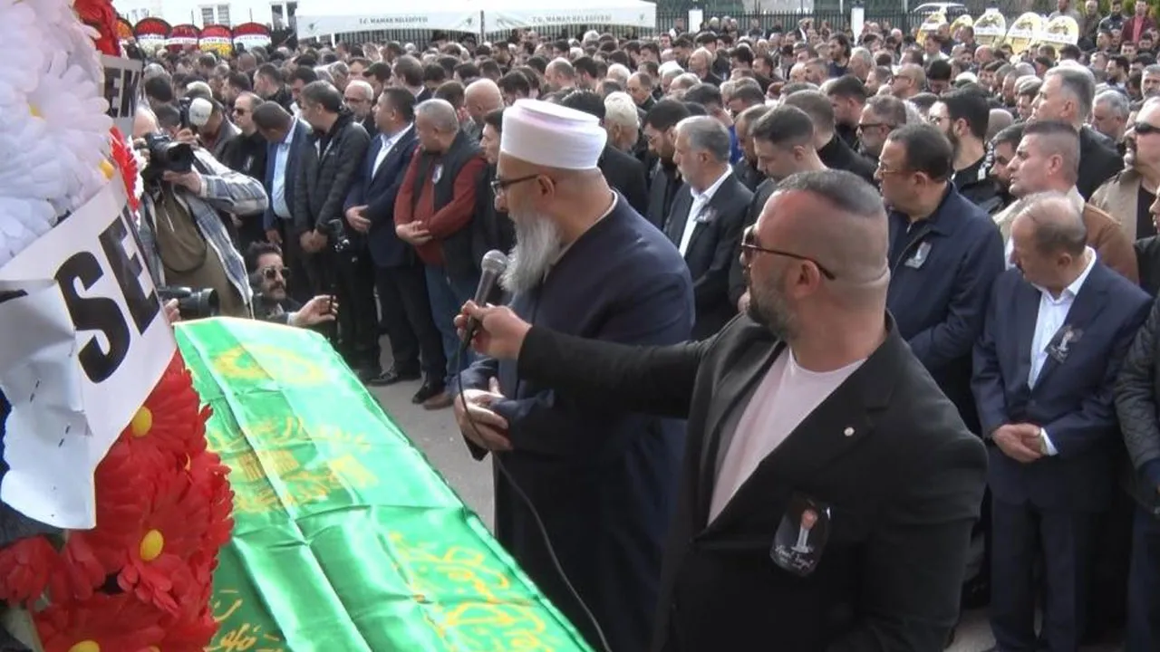 Kürt Ahmet'e son görev! Ankara'da toprağa verildi