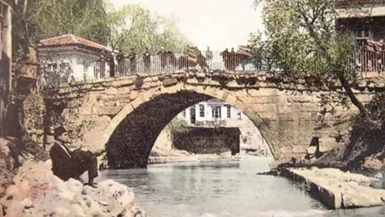 İzmir Kervan Köprüsü