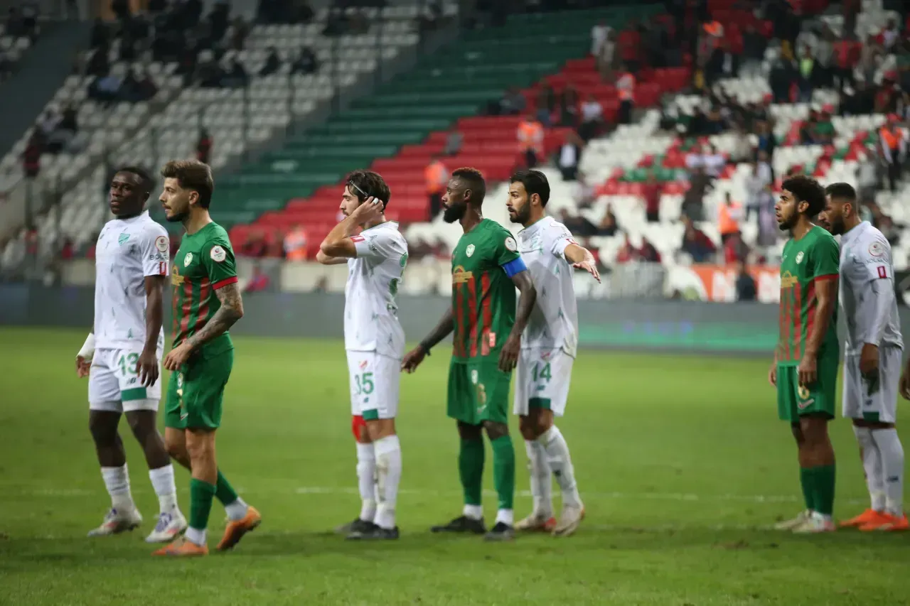 Şifresiz canlı yayın! Amedspor Boluspor maçı hangi kanalda, saat kaçta?