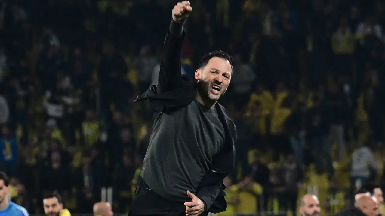 Tedesco'dan çılgın sevinç: Yumruk şov yaptı