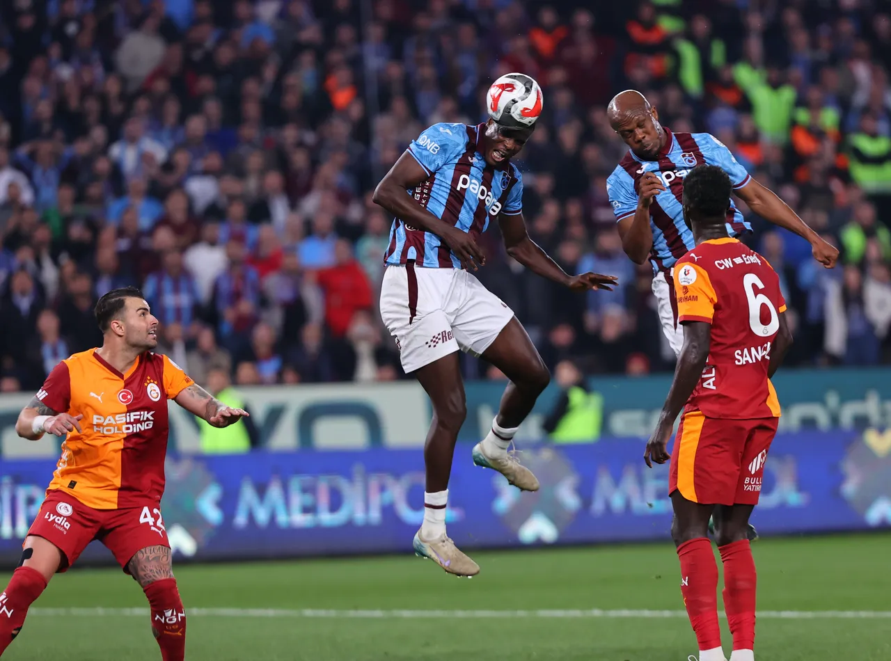 Yazarlar zirveyi ilgilendiren dev maçı yorumladı:  Galatasaray tatilden dönememiş gibi