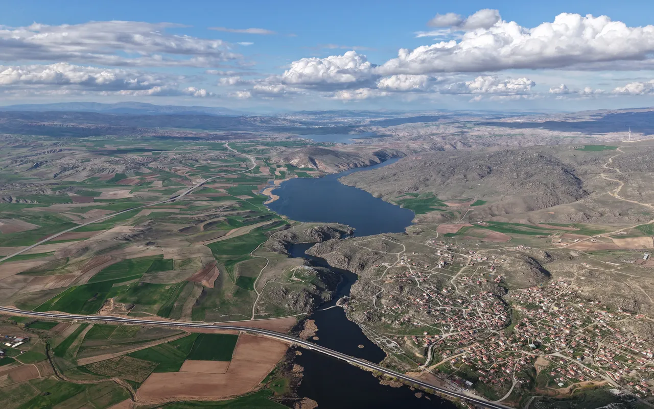 13. yüzyıla ait! Kırıkkale’de Selçuklu mirası tarihi köprü suya gömüldü