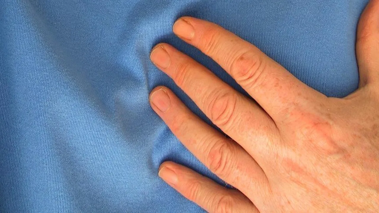 35 yaş üzeri risk altında! Sessiz tehlike kalp krizi halı sahada ortaya çıkıyor, ölümcül eğlence için uyarı