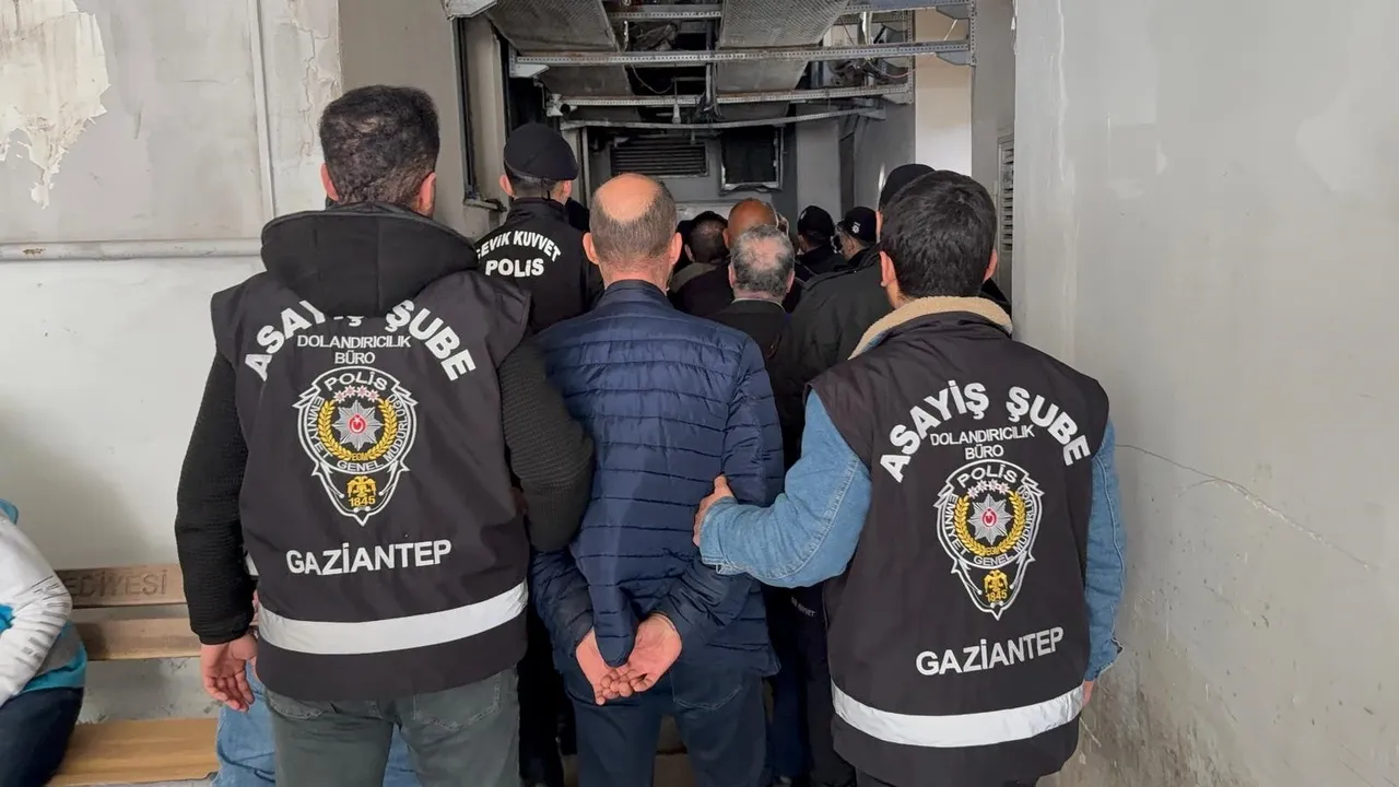 6 yılda tek yöntem! 521 milyonluk vurgun yapan öğretim görevlisinin planı ortaya çıktı