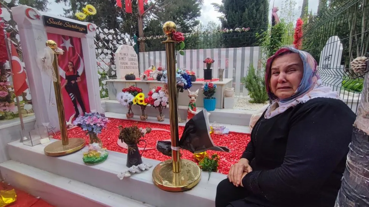 Adana'dan skandal görüntüler! Polis mezarında tepinip hırsızlık yaptılar