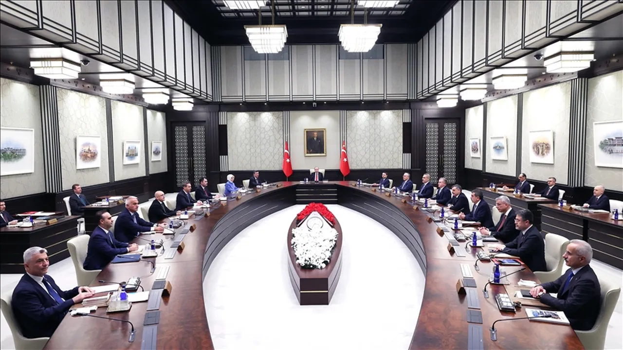 Cumhurbaşkanı Erdoğan Kabineyi topluyor! Masada 3 kritik konu var