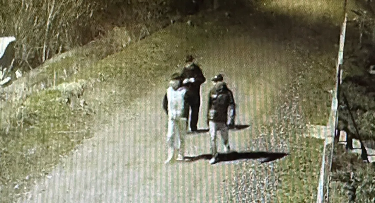 Iğdır'da hırsızlık şüphelileriyle köylüler arasında kovalamaca! Jandarma her yerde arıyor