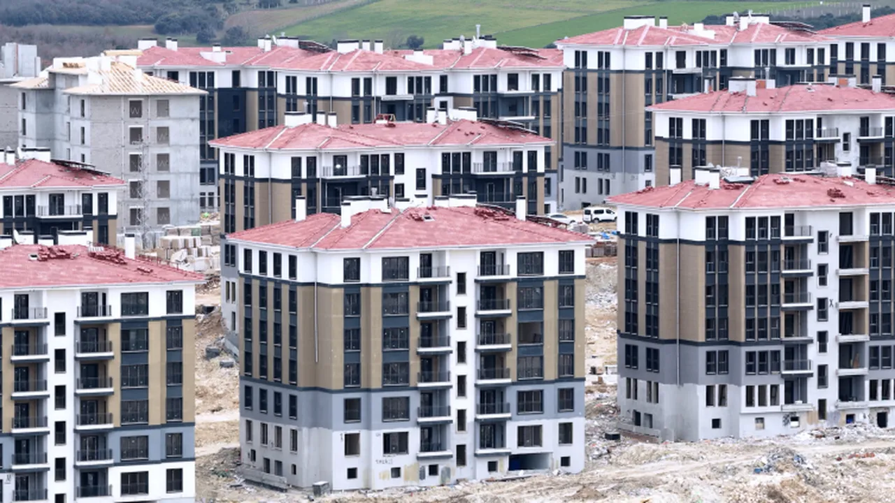 150 bin vatandaşa yuva olacak! Deprem konutları bitti 'İlk Evim' Projesi hızlandı