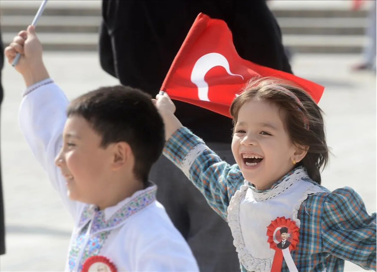 2026 tatil takvimiyle belli oldu! 23 Nisan hangi güne denk geliyor? 24 Nisan tatil mi? 