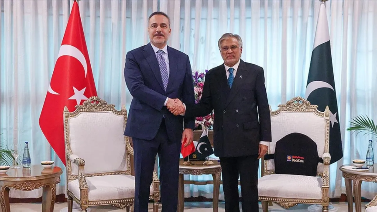 Bakan Fidan, Pakistanlı mevkidaşı ile görüştü! ABD-İran arasında ateşkes sesleri 