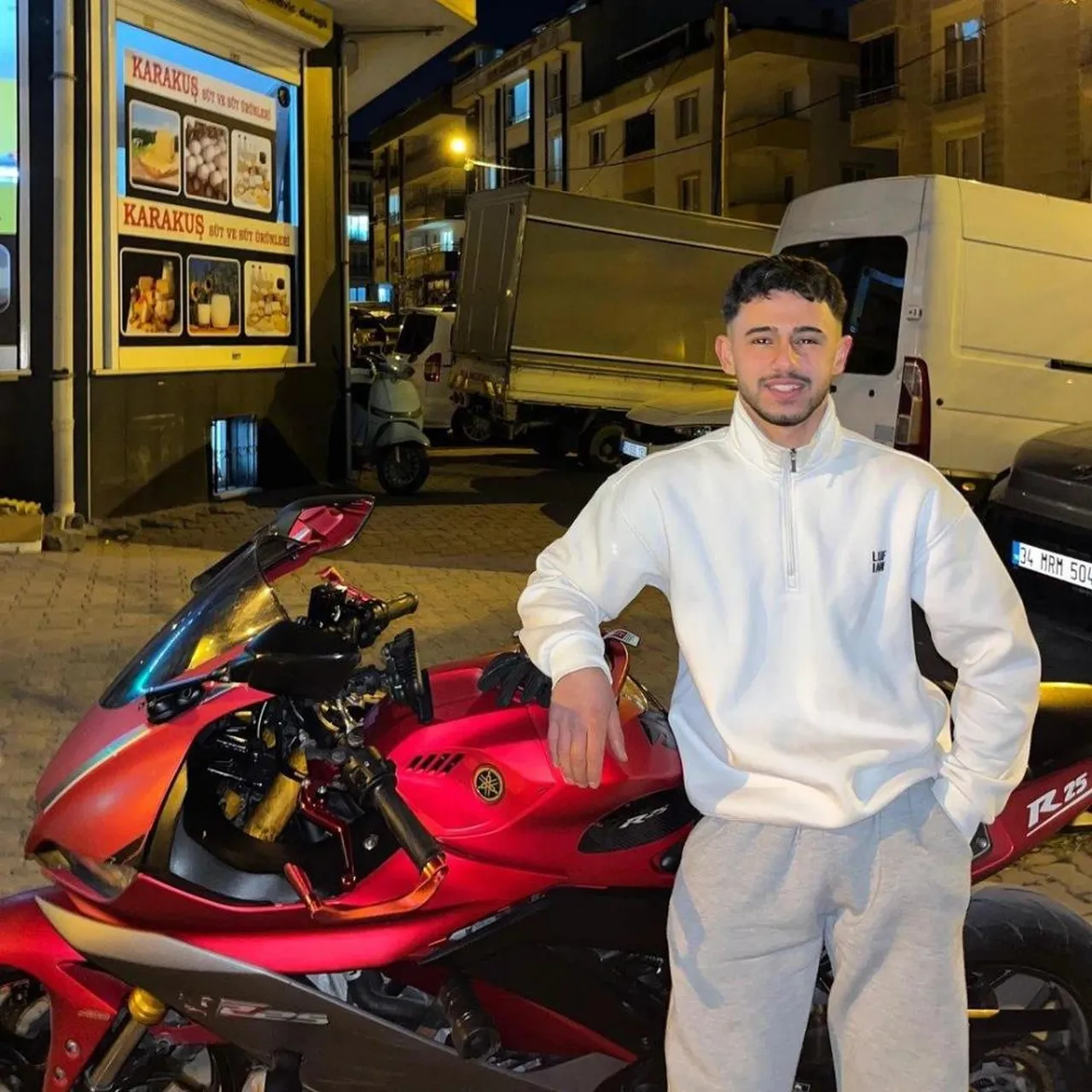 Esenyurt’ta kaza! Motosikletli yayaya çarptı, ölü ve yaralılar var