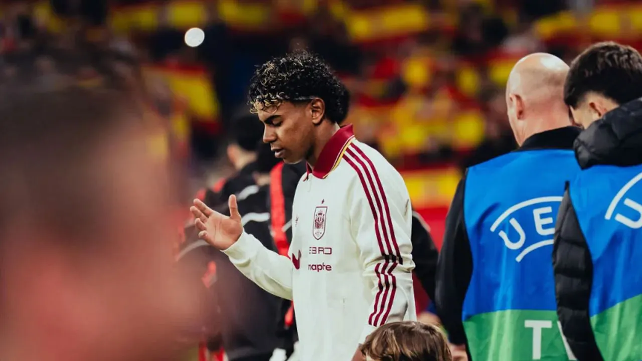 FIFA, İslamofobik tezahürata soruşturma açtı!