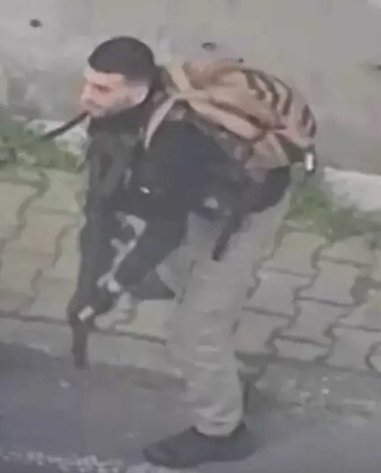 Silahlı saldırıyı gerçekleştiren teröristlerden biri