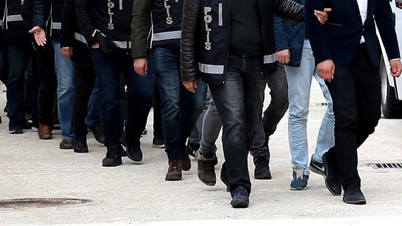   'Karagümrük çetesi'ne operasyon 28 şüpheli gözaltında 