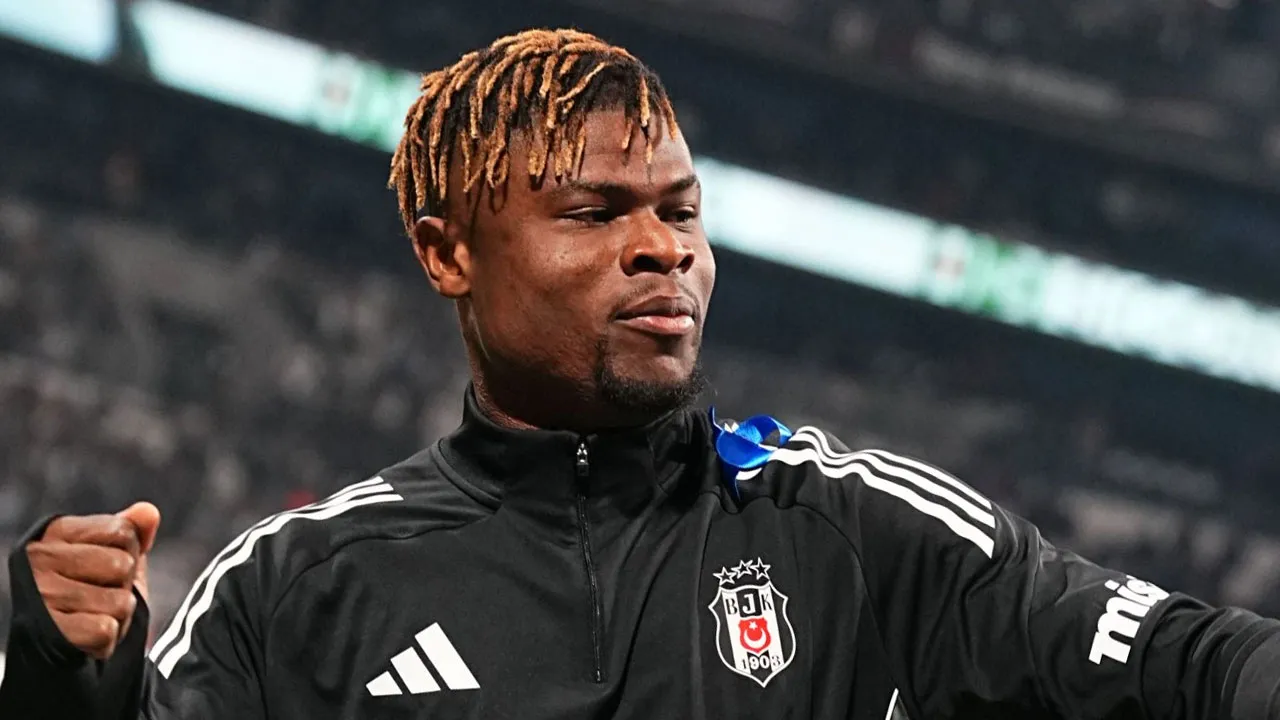 Agbadou'nun derbi açıklaması başını yaktı