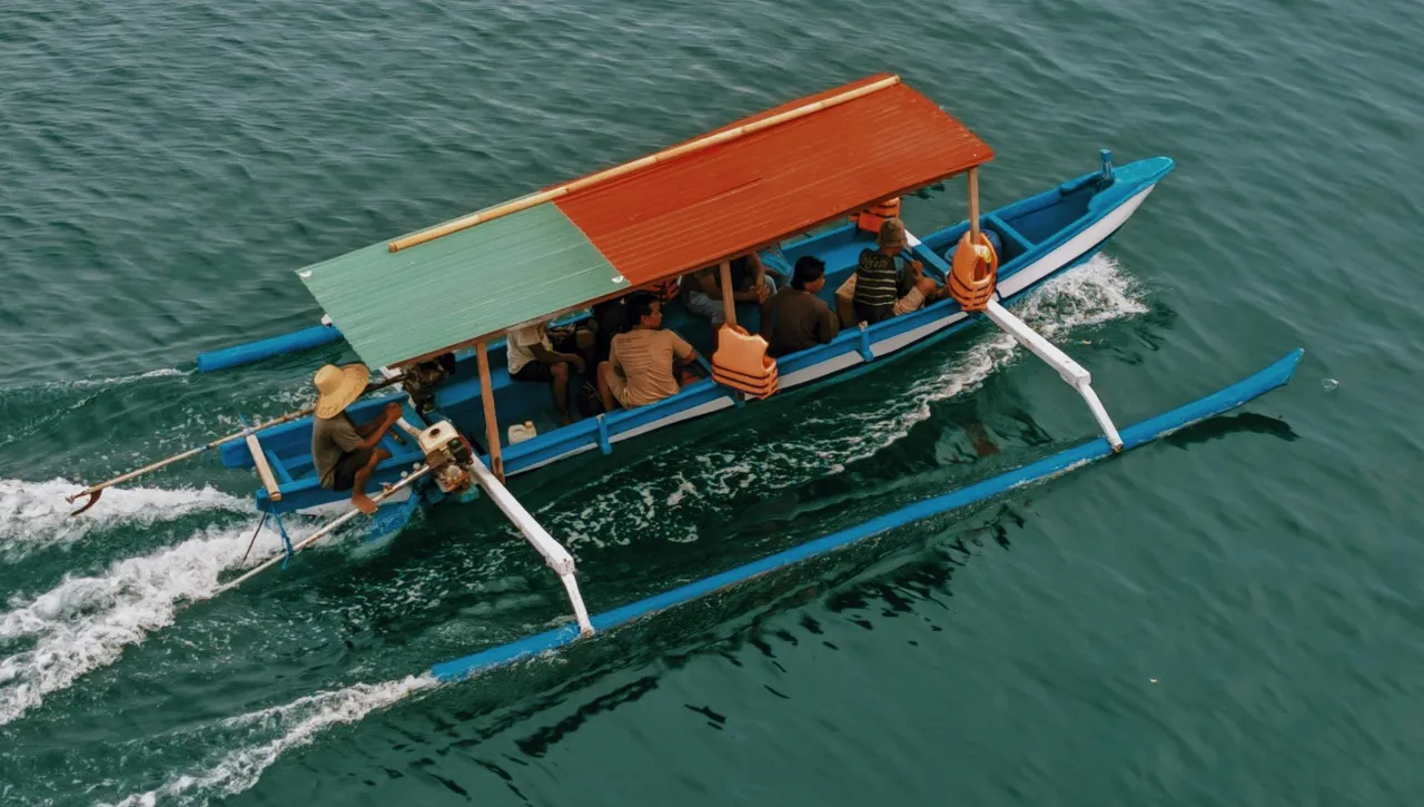 Balıkçılar buldu, askeriye devreye girdi! Denizde gizemli araç