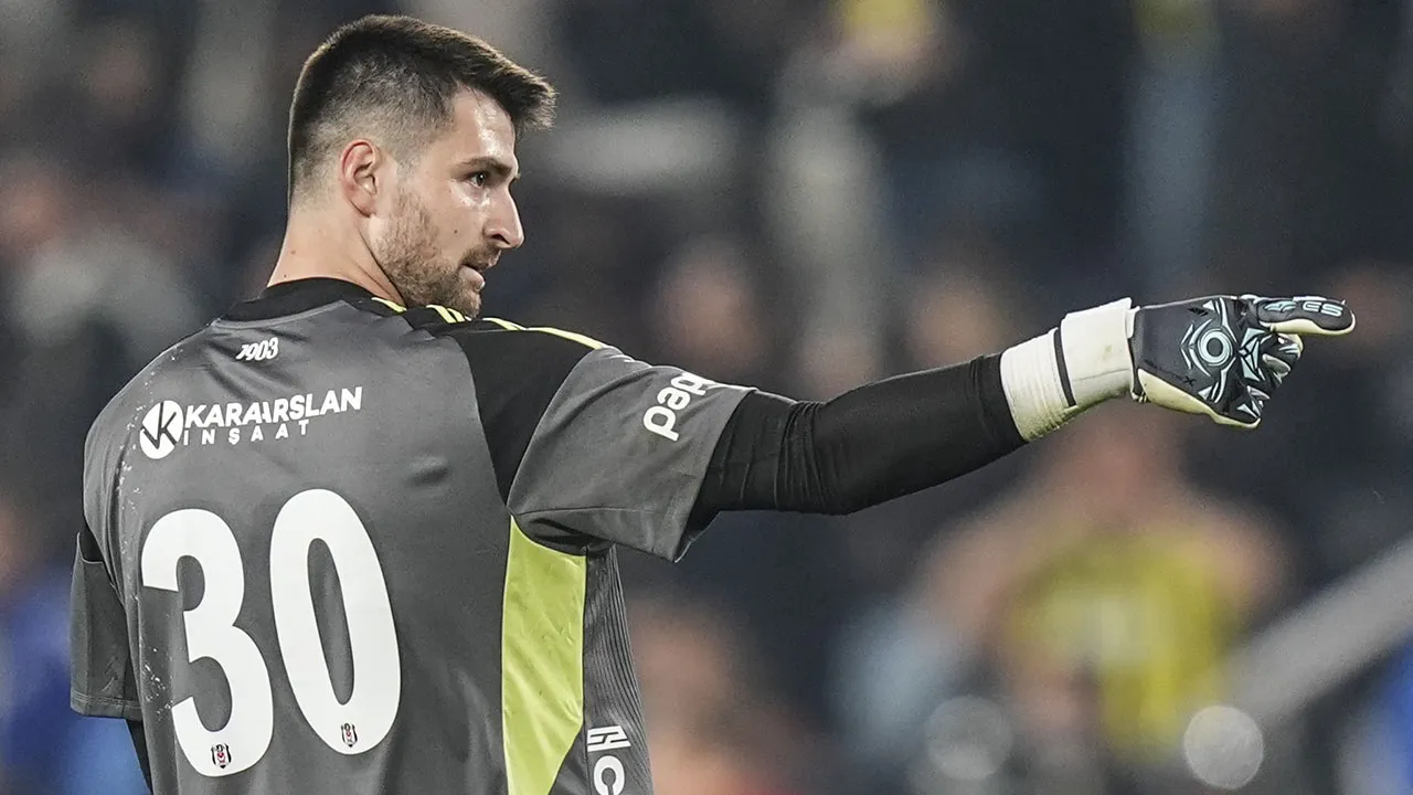 Beşiktaş'ta Ersin Destanoğlu'na yeni sözleşme