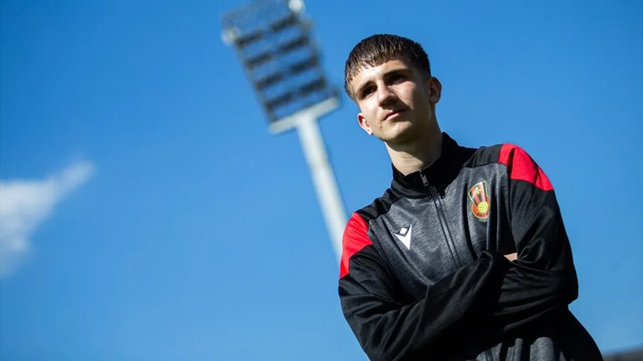 Bosna Hersekli top toplayıcı kim, neden gündem oldu? Bosna Herseki Dünya Kupasına taşıdı