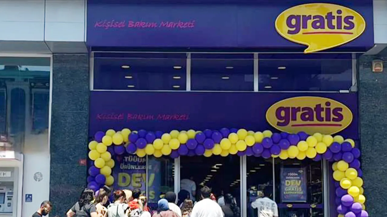 Çatışmadaki polislerle alay etmişlerdi! Gratis'ten açıklama geldi: 4 kişi işten çıkarıldı