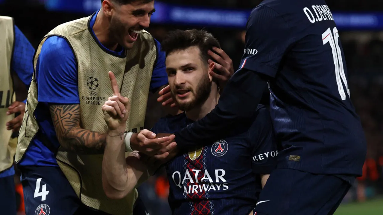 Khvicha Kvaratskhelia'nın gol sevinci